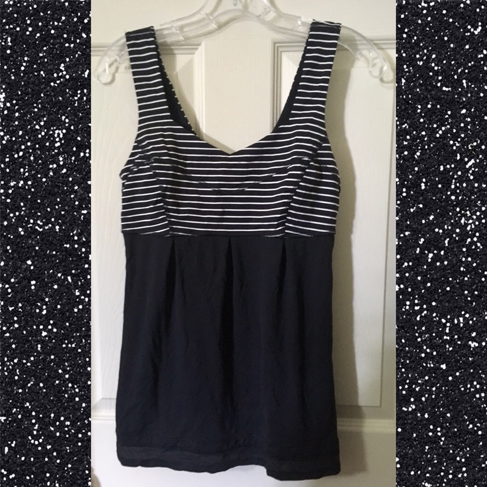 ❤️New without tags Lululemon Top❤️